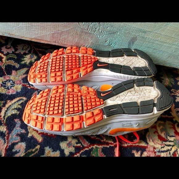 Great Nike Revolution 2 shoes in size 10.5 - Picture 5 of 6